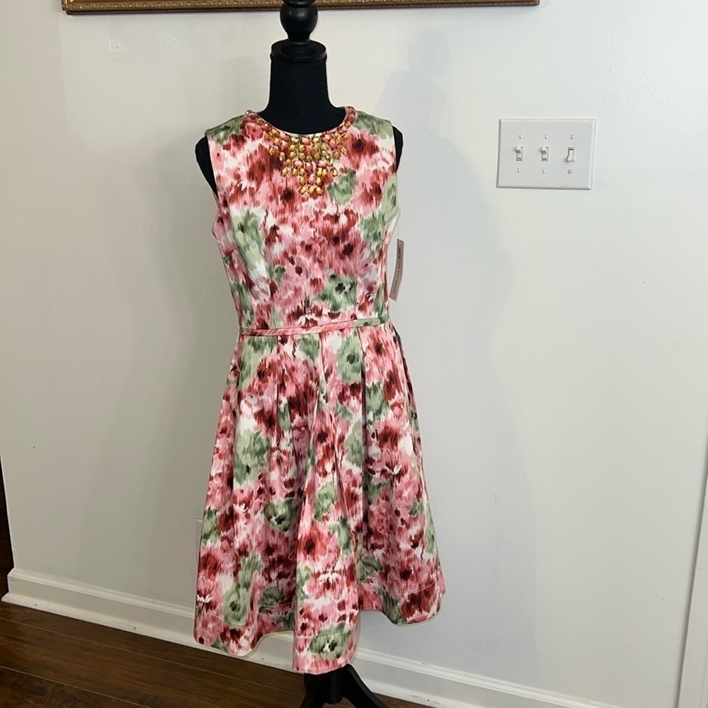NWT Maggy London Cotton Floral Floral Print Dress. Sz 8.